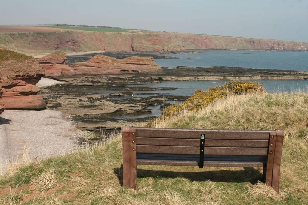 Bell Rock View Arbroath Apartment Angus Exterior foto